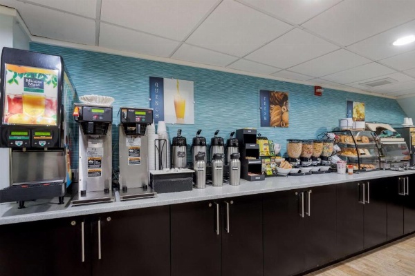 Best Western Plus Brooklyn Bay Hotel image 13