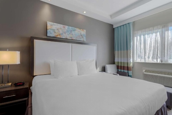 Best Western Plus Brooklyn Bay Hotel image 20